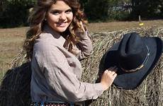 country cowgirl girl girls sexy hot jeans farm hay cute cowboy western women choose board plus bama jean hats fiverr