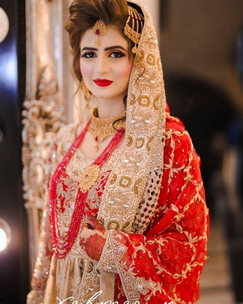 Beautiful Dulhan Image By Batool Rizvi In 2020 Pakistani Bridal Wear