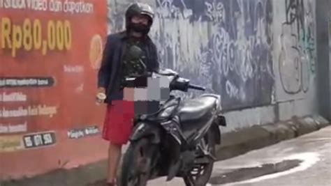 Heboh Pemotor Di Makassar Pamer Kemaluan Ke Wanita Di Jalanan