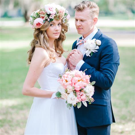 50 Stunning Ways To Wear Flowers In Your Hair Bridalguide