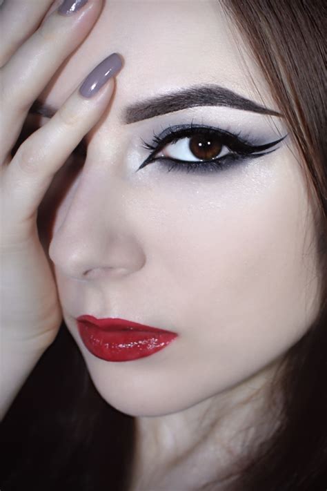 15 Goth Eyeliner Ideas For When You Want To Experiment — Moon And Sugar