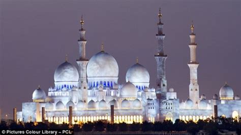 Travel Guide Abu Dhabi City Top Places To Visit
