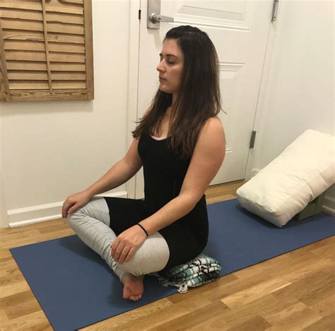 50 Min Restorative Yoga Sequence For Slowing Down This Fall