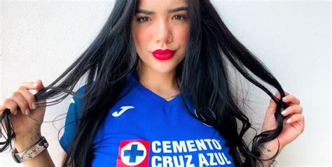 Michelle Pérez La Aficionada Del Cruz Azul Que No Oculta Anda En Onlyfans Hoy Fut Bellezas En