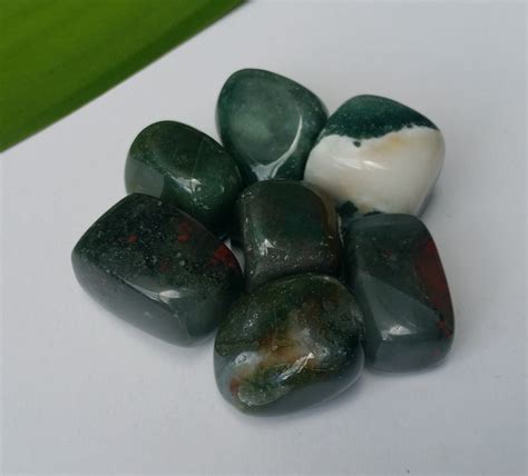 Facts About Green Jasper: Meanings, Properties, and Benefits - Gemstagram