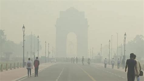 Delhi Air Pollution National Capital Reels Under Thick Smog Blanket Air Quality Remains