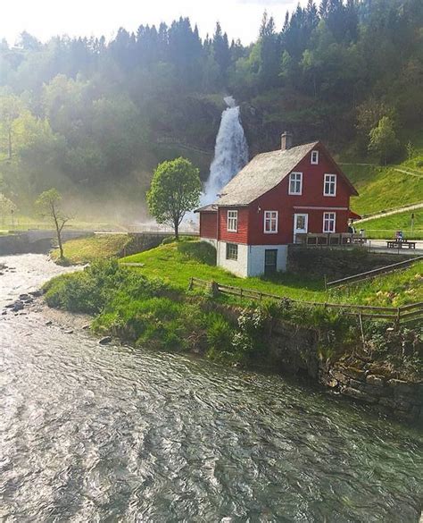 Matthieu Berthou France 🇫🇷 Az Instagramon „site Steinsdalsfossen