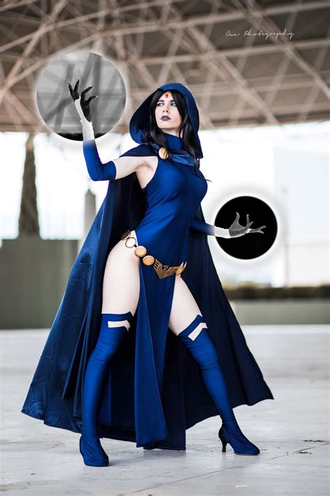 Stunning Raven cosplay from Fiore Sofen