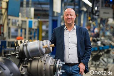 Betriebsratschef Vor Daimler Aufspaltung Zuversichtlich Onetz
