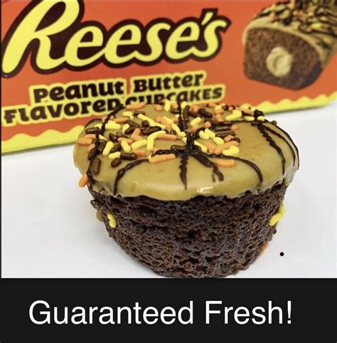 Mrs Freshleys Deluxe Reeses Peanut Butter Cupcakes 6ct13oz Carton