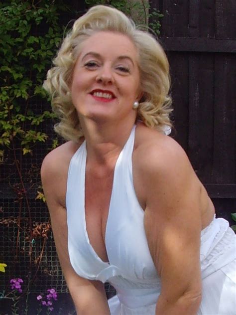 Alliexx 45 From Nottingham Is A Local Milf Looking For A Sex Date