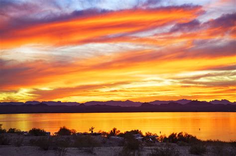 Lake Havasu Sunset In Hdr So Lucky To Be At The Right Plac Flickr