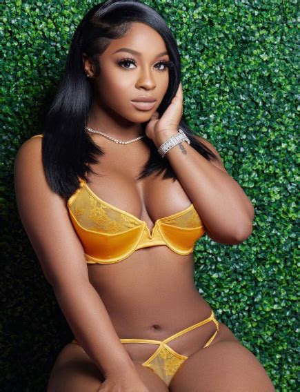 Ok Lil Toya Reginae Carter Undresses For Her Sexy Savage X Fenty Shoot And Fans Think She