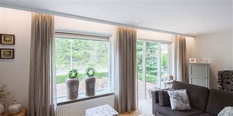 Mit diesem werden die befallenen stellen an der decke in einem weiten bogen. Neue Zimmerdecke an einem Tag - PLAMECO Spanndecken RheinSieg