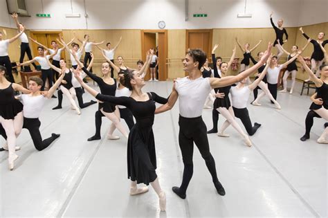 La Bottega Fantastica In Scena Gli Allievi Del Teatro Dellopera Di