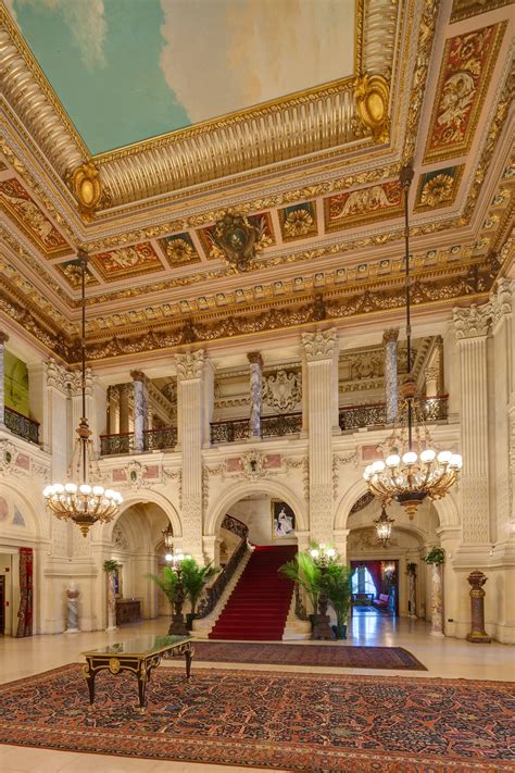 The Breakers Great Hall Mansion Interior Interior And Exterior Luxury