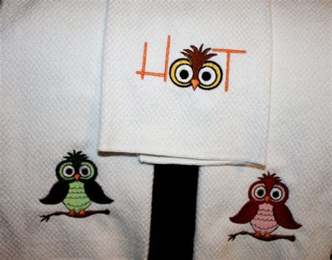 Embroidered Hoot Owls Kitchen Towel Set Of 3 Etsy Owl Kitchen Kitchen Towel Set Fun Towels