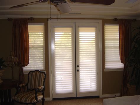 Try choosing a window treatment that looks good but does not affect the functionality of sliding glass doors. Patio Door Window Treatment Ideas | Newsonair.org