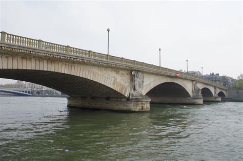 Pont des Invalides (Paris ( 7th)/Paris ( 8th), 1856) | Structurae