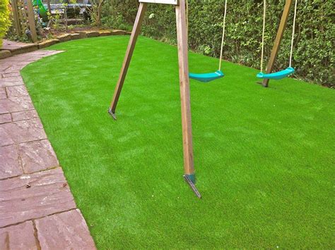 Unfortunately, there currently is no program to monitor our drinking water for this type of contamination. What Health Effects Do Lawn Care Chemicals Have? - Buy, Install and Maintain Artificial Grass