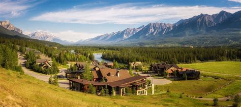Canmore In Canadian Rocky Mountains Editorial Photo Image Of Point