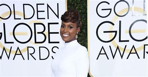 Issa Rae Golden Globes 2017 Red Carpet Fashion What The Stars Wore