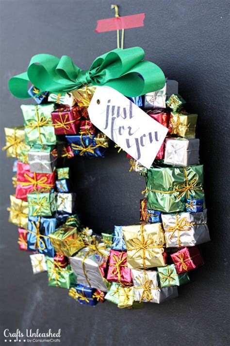 Looking for do it yourself ideas. Christmas Wreath Tutorial With Fun & Colorful Gift Boxes