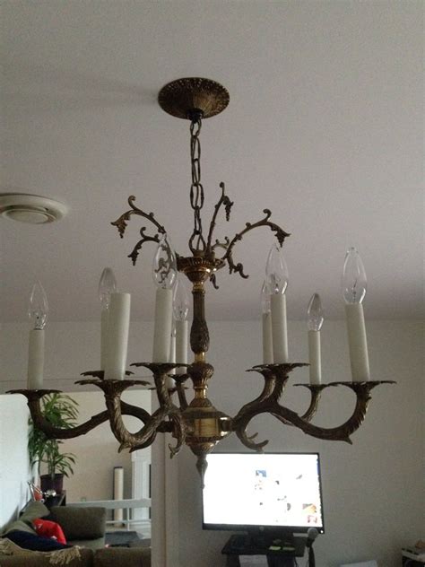 2. OUTDATED DINING ROOM MAKEOVER: BEFORE. Stripped of its 'diamonds