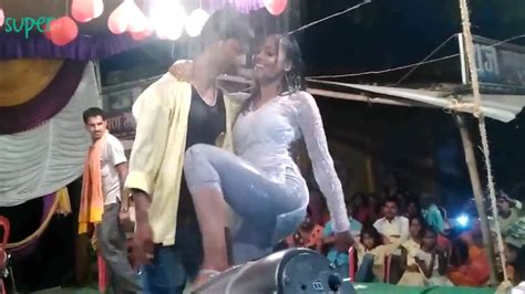 Bhojpuri Aarkestra Rain Dance Tip Tip Barsa Pani Pani Me Aag Lagaye High Youtube