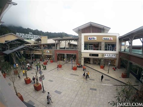 Ah, the grand genting highlands premium outlets, home to international luxury brands and accessories that cater to the rich and famous, as well as those who aspire to be some day. Ada Apa di Genting Highlands Premium Outlet ? - JMR
