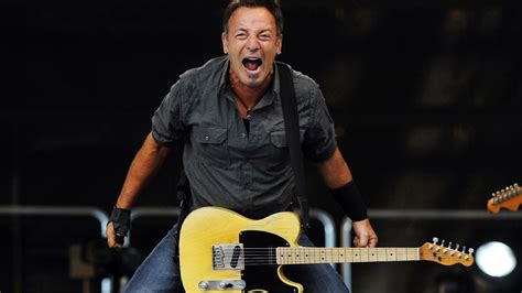 It never lasts, but that's what you live for. Bruce Springsteen Wallpapers Images Photos Pictures ...