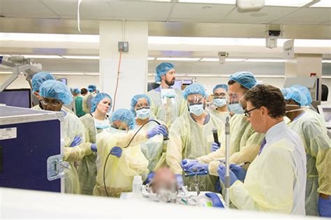 Neurosurgeons Gather At Minimally Invasive Cranial Neurosurgery Cme