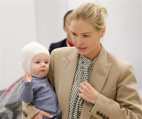 Lara Bingle Steps Out With Son Racer Worthington Now To Love