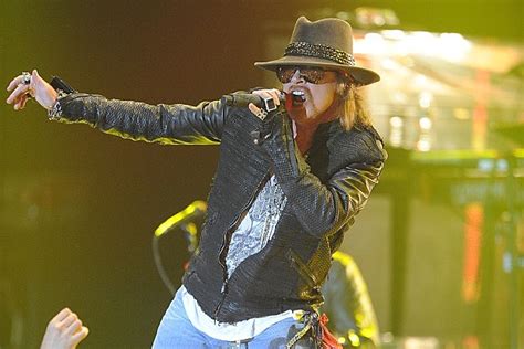 Axl Rose Once Turned Down 50000 To Leave Pre Fame Guns N Roses