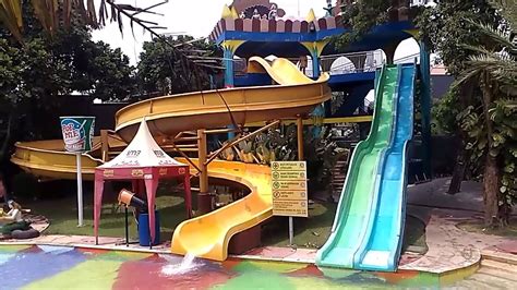 Being an aqua park hotel, it is popular for its 35 water slides, 33 outdoor swimming pools, along with a fantastic range of sports and social activities for people of all ages. Jugle Waterpark Tanggulangin : Jungle Waterpark Bogor Tiket Wahana Desember 2020 Travelspromo ...