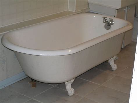 The modern clawfoot bathtubs are also made using the. Used Clawfoot Tub - Bathtub Designs