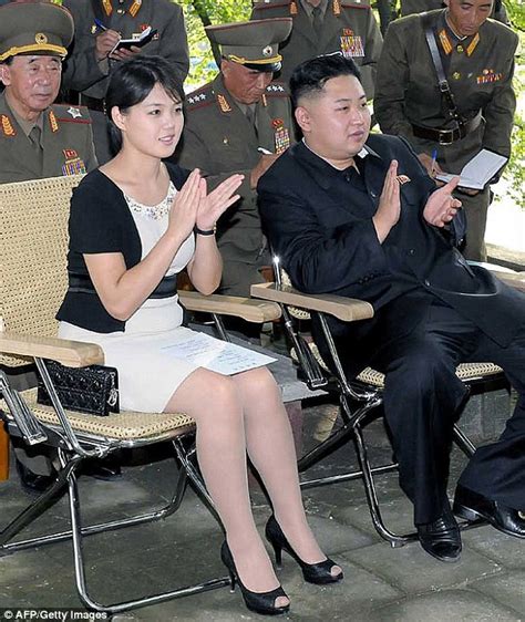 Who Is Ri Sol Ju The Wife Of North Korean Dictator Kim Jong Un Daily Mail Online