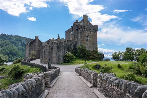 Scotland Eilean Donan Castle | HilaryStyle