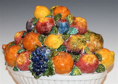 Large Vintage Italian Majolica Pottery Fruit Bowl Table Centerpiece At