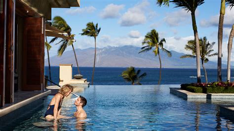 4 Maui Pools With Swim Up Bars Travelage West