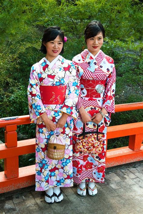Femmes De Kimono Au Temple De Sensoji Image Stock éditorial Image Du