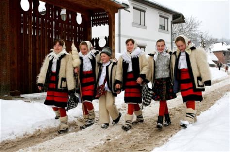 Reportajul Zilei Tradiţii şi Obiceiuri De Crăciun în Maramureş — Maramedia