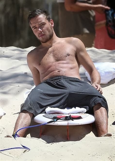 Yes Please Liam Payne Surfing In Australia