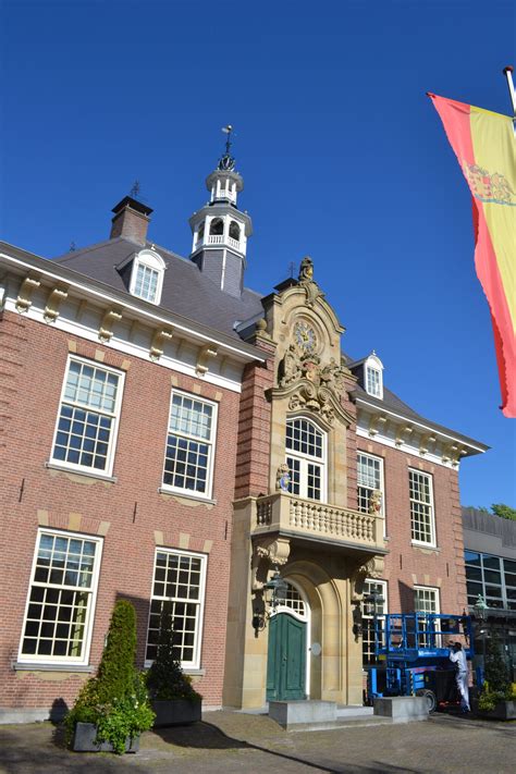 Het is inmiddels gebruikelijk dat de 25 burgemeesters die het beraad telt, het kabinet adviseren over de. Niet meewerken aan quarantaineplicht krijgt fikse ...