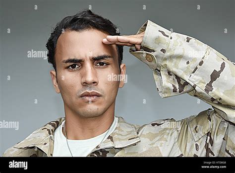 Saluting Enlisted Male Soldier Stock Photo Alamy