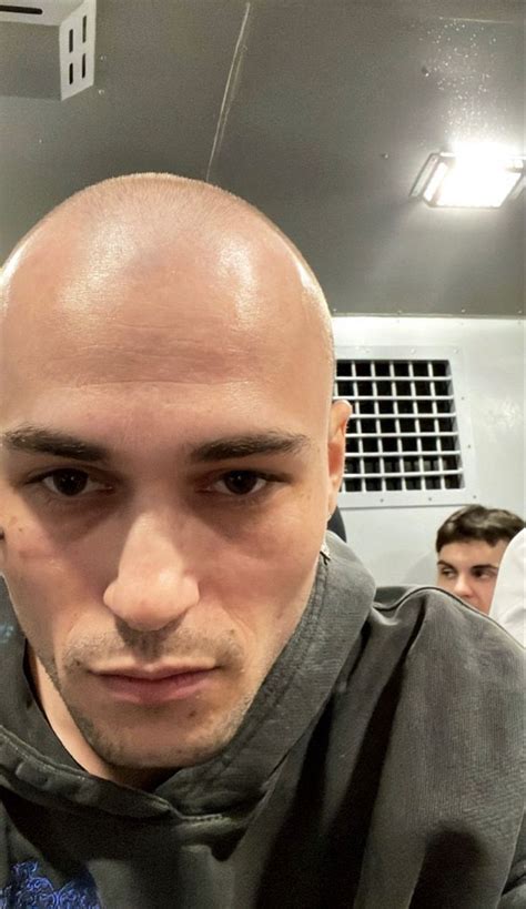 Bald Guy Shaved Head Buzz Cut Balding Shaving Guys Skin Quick