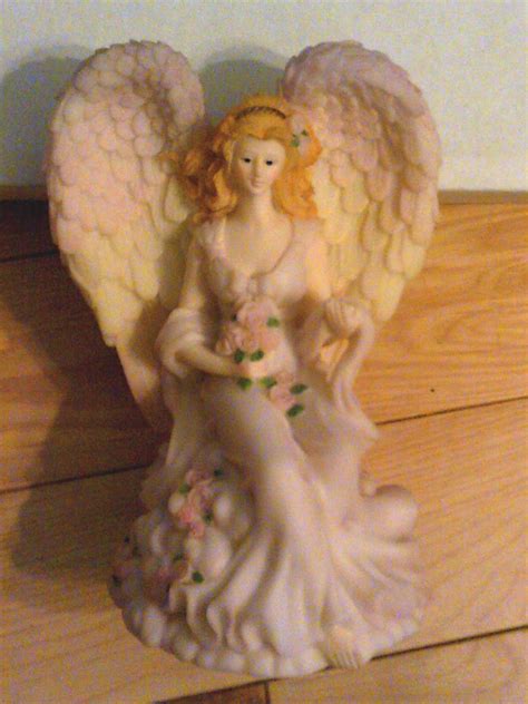 7 Tall Ceramic Angel Music Box Herco Productions Plays Amazing Grace