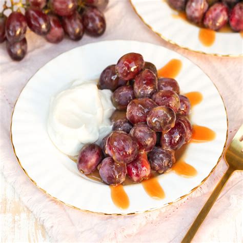 Mealime Caramel Drizzled Grapes With Whipped Cream