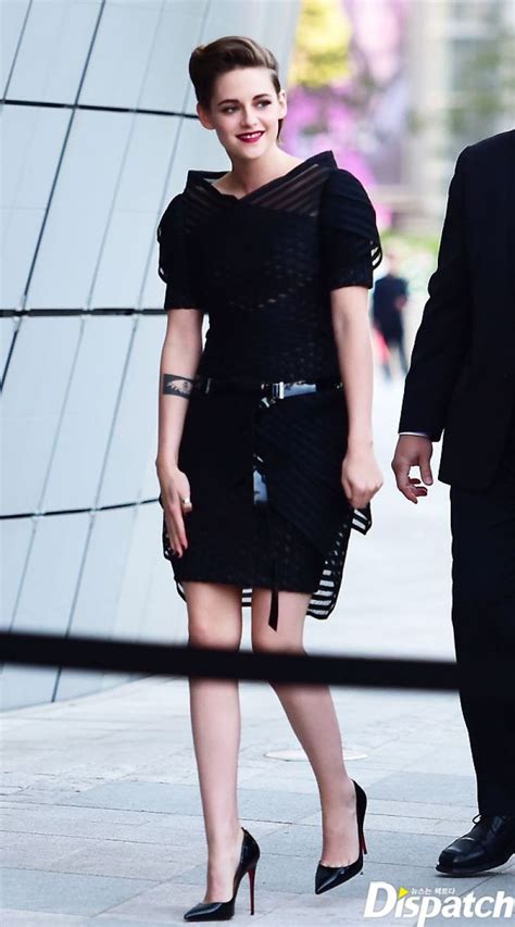 Kristen Stewart At Chanel Cruise 20152016 Fashion Show In Seoul