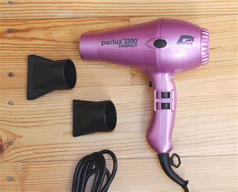 When you plug in the hair dryer and turn the switch to on, current flows through the hair dryer. BEAUTY & LE CHIC: Introducing my new hair hero... The ...